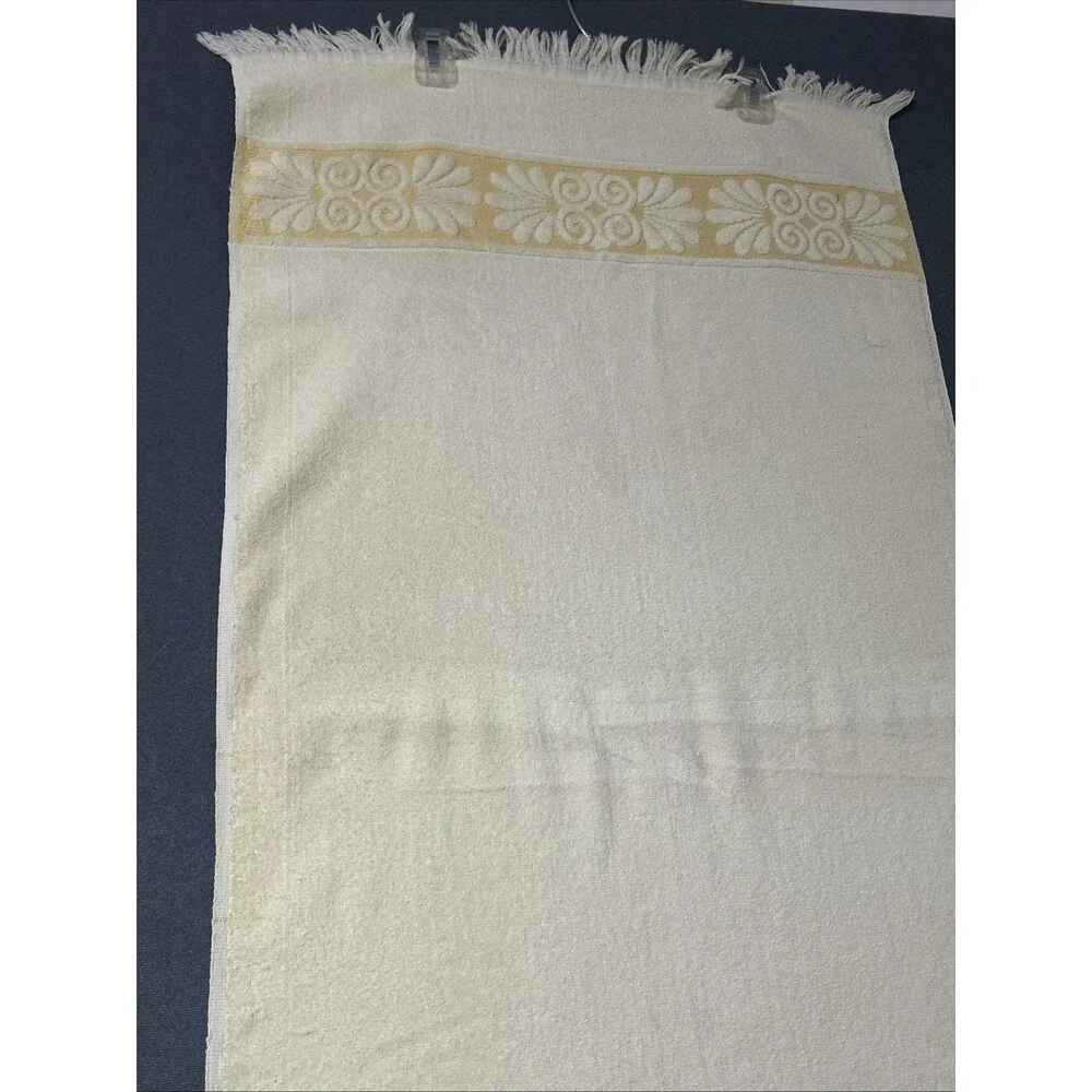 Vintage Cannon Monticello Yellow Fringed Bath Towel Floral Band MCM 41x21 USA